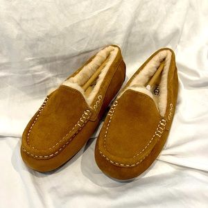 UGG Ansley Slippers Size 7 - NWT